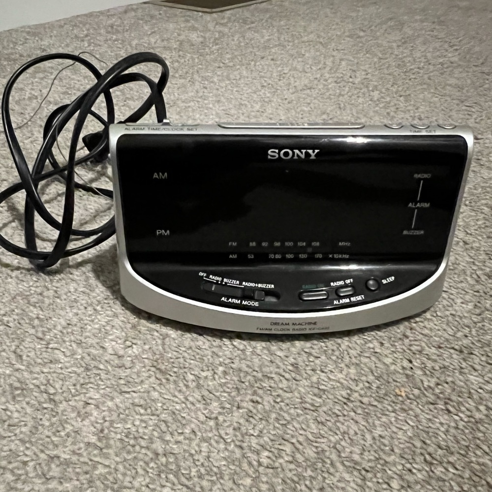 Sony Clock Radio - Picture 1 of 5